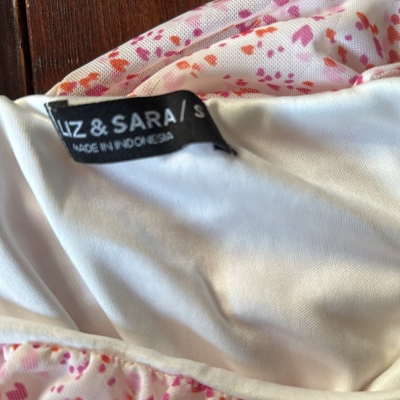 Liz and Sara Size small scrunched heart mini spaghetti strap body-con dress - Picture 3 of 4